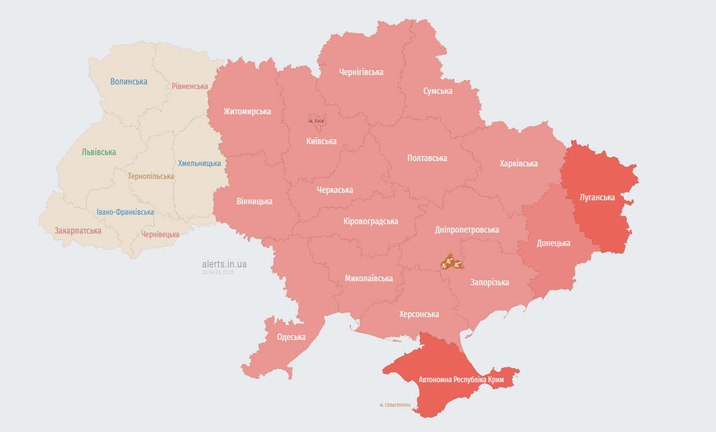 У Києві та низці областей оголосили повітряну тривогу: є загроза балістики