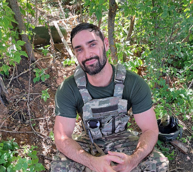 Козловський знявся у новорічному концерті та поділився враженнями: "Багато нещирості"