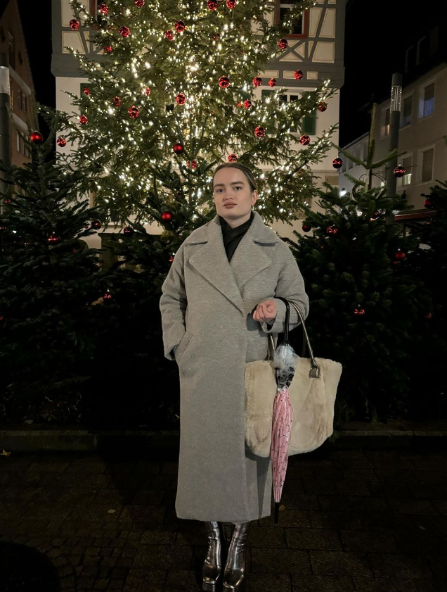 Транс-біженка з Києва видала заяву про закінчення війни: "Я би підписала мірноє соглашеніє" (відео)