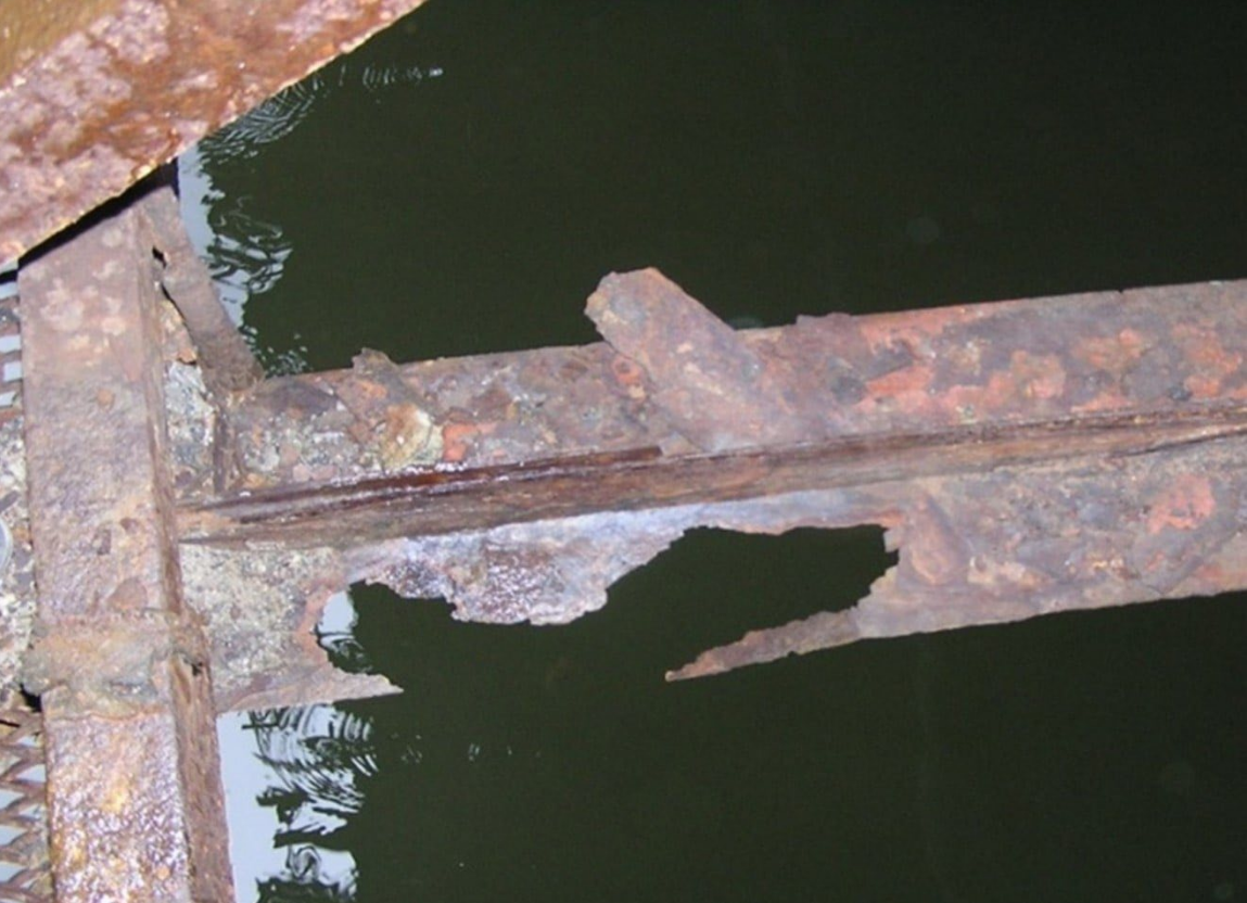 Метал з'їла корозія: науковці б'ють на сполох через міст Патона в Києві