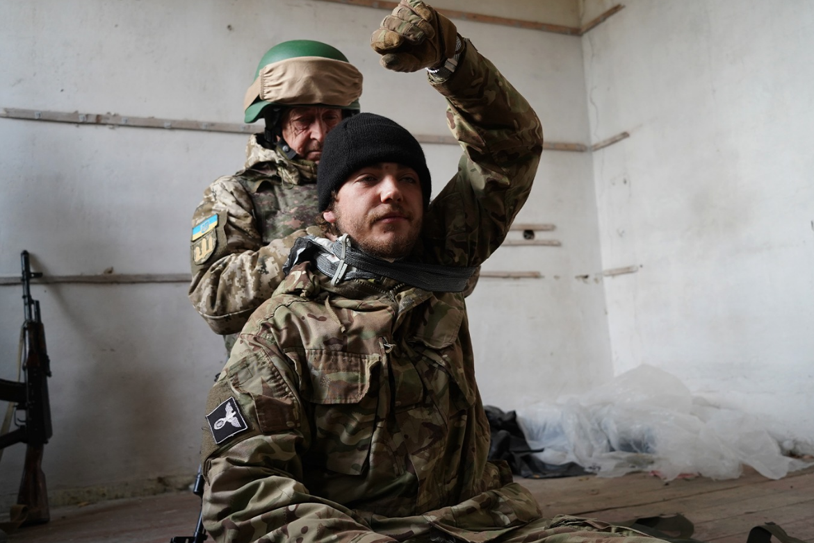 "Такой молодой, но такой смелый": 23-летний боец спас сотни побратимов