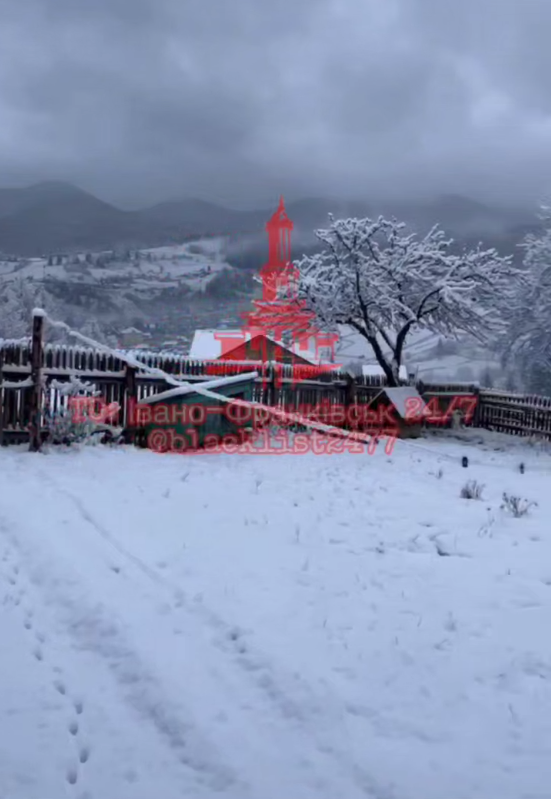 Зима не отступает: где в Украине насыпало снега посреди апреля (фото, видео)