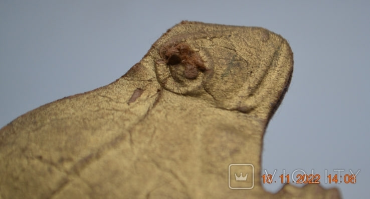 Ви будете здивовані, але така ялинкова іграшка з картону коштує 10 тисяч гривень (фото)