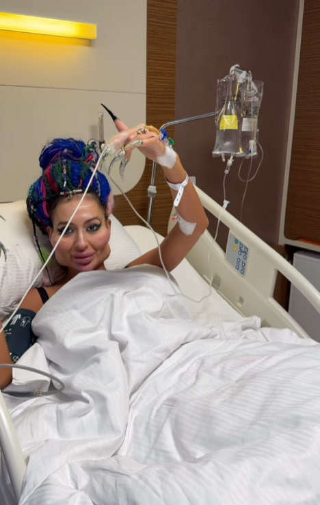 Українка з найбільшими вилицями зробила ще одну "пластику" та показалася після наркозу (фото)