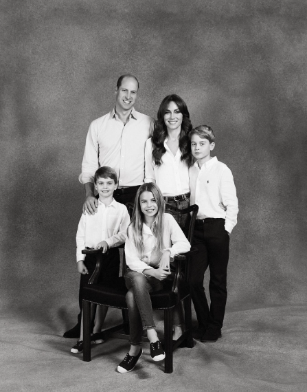 Кейт Міддлтон та принц Вільям "підірвали" мережу незвичайною різдвяною фотолистівкою