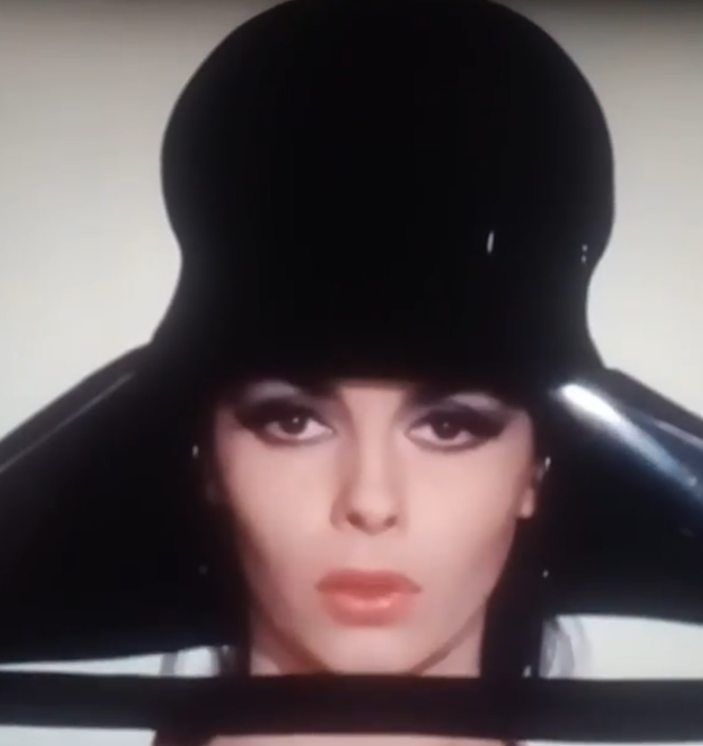 Як живе та виглядає 85-річна зірка "Анжеліки" Мішель Мерсьє, для якої роль стала прокляттям