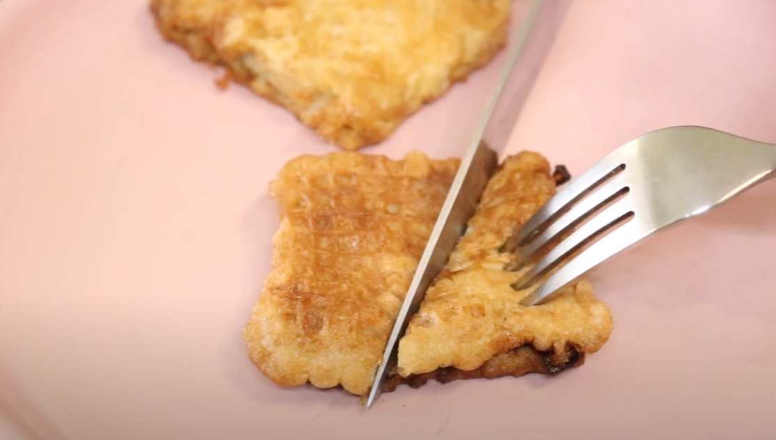 "Ліниві" біляші без мороки з тістом: буде смачно, ніби з пиріжкової