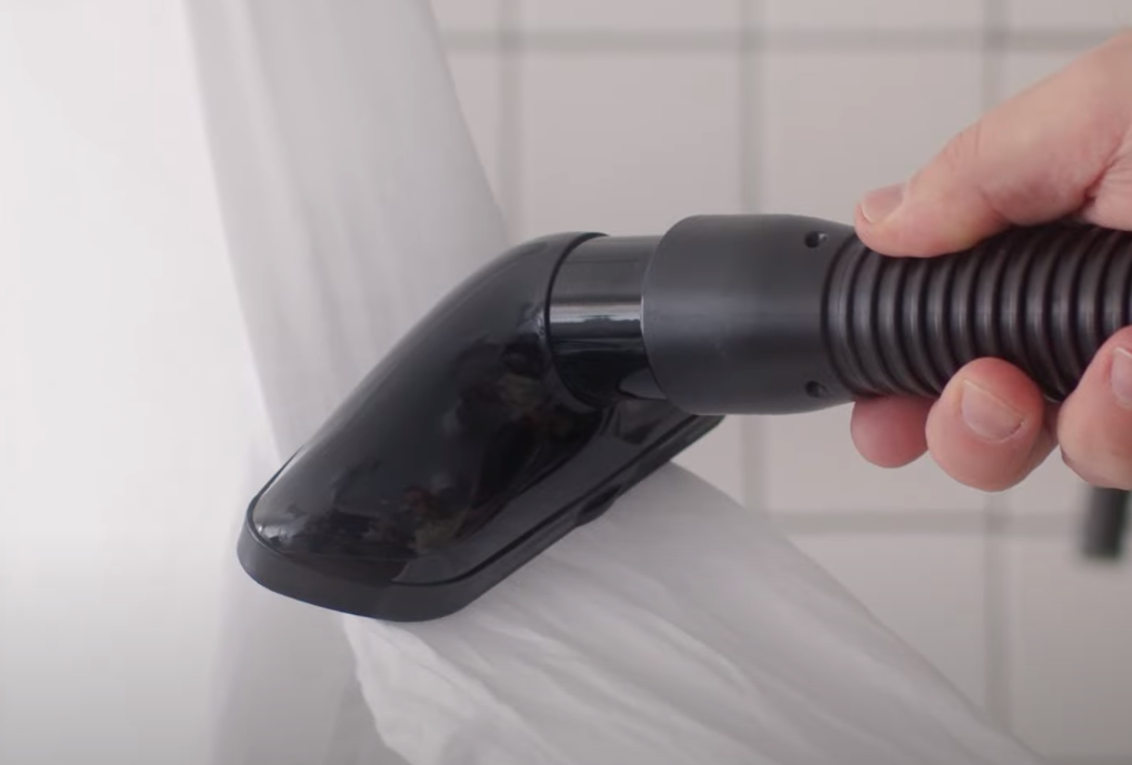 Праска або відпарювач? Що швидше прасує одяг і робить ваш вигляд бездоганним