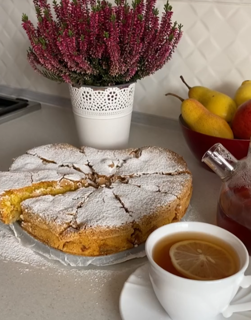 Такого ви ще не куштували. "Швидка" шарлотка з хрусткою скоринкою