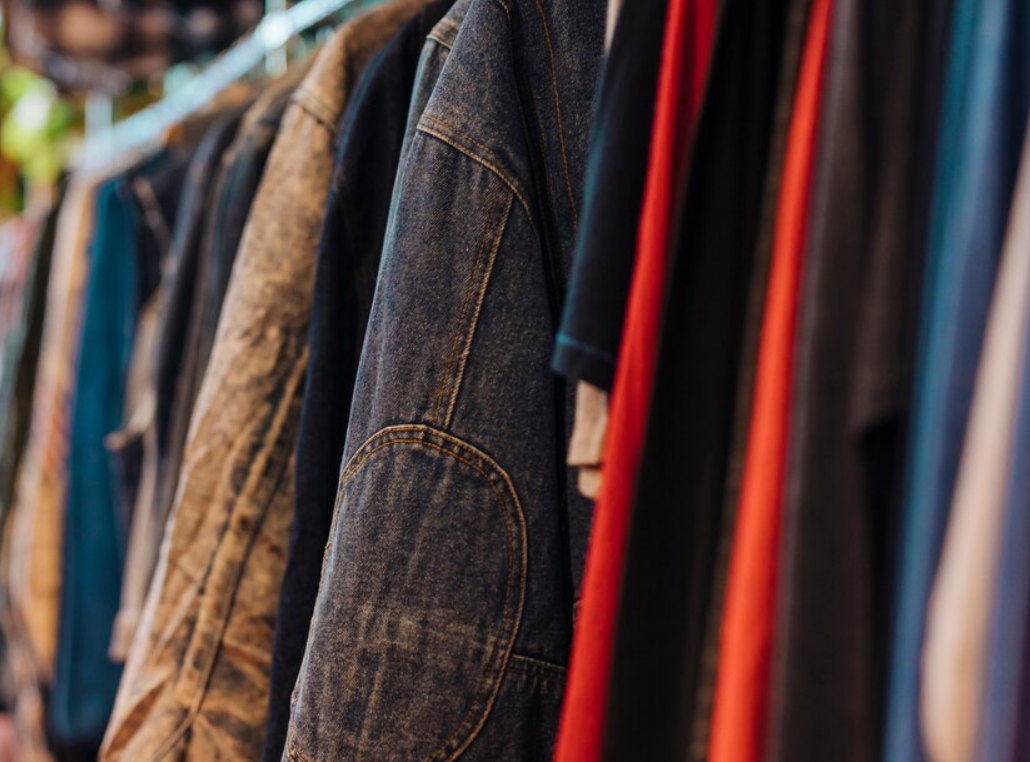 Як знайти якісні речі у секонд-хенді й заощадити гроші: лайфхаки