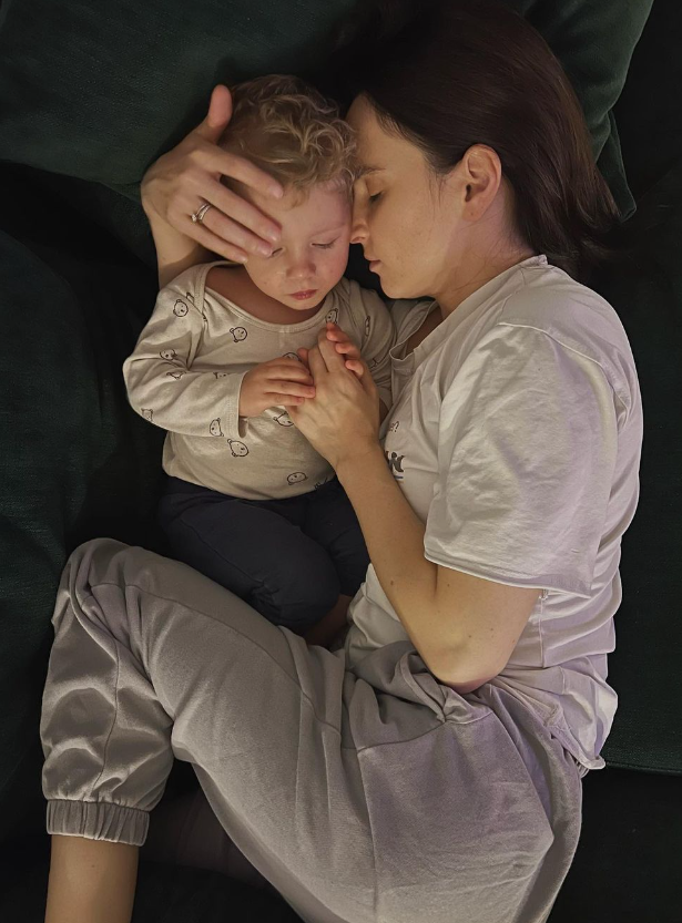 Дружина Мірошниченка назвала невідомі факти про названого сина: "Дитина жила в особистому пеклі"