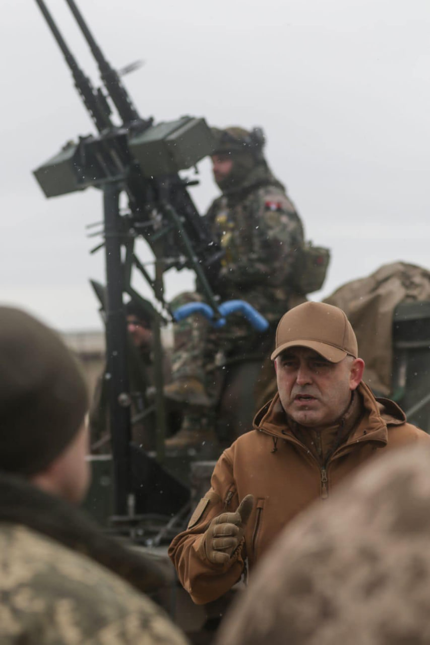 Як збивають "Шахеди". Дивіться цікаві кадри з "нічними вартовими"