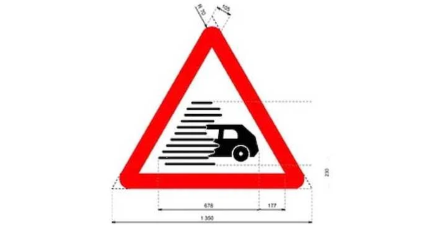 На дорогах з'явилися нові знаки: що вони означають і як діяти українським водіям