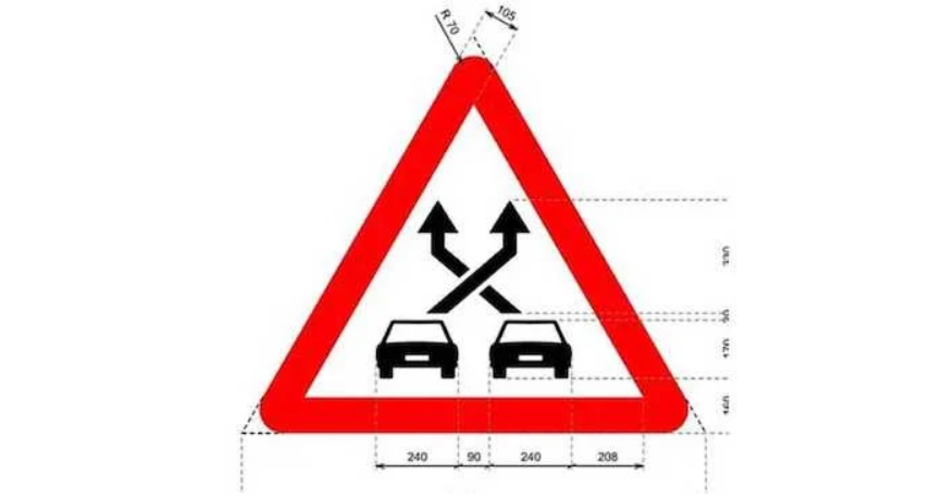 На дорогах з'явилися нові знаки: що вони означають і як діяти українським водіям