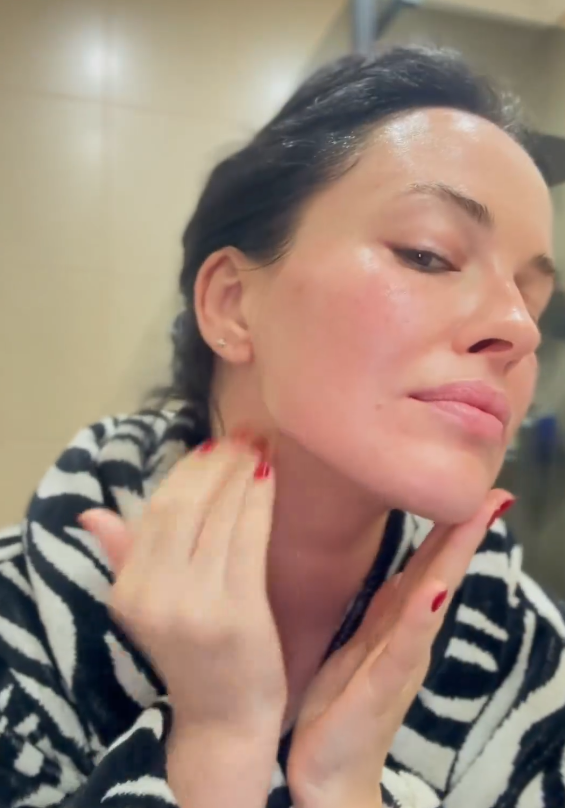 Астаф'єва вразила "справжнім" обличчям без макіяжу: як зірка Playboy виглядає у реальності