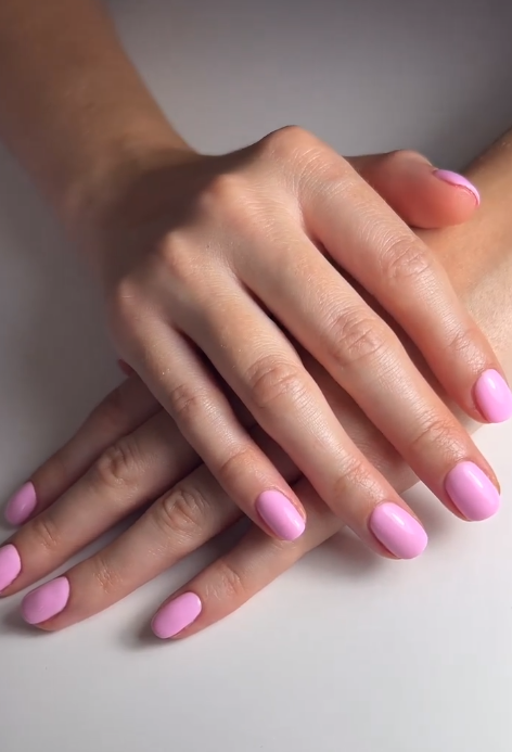 Класичний френч - минуле сторіччя. Саме цей манікюр зробить вас витонченою та стильною