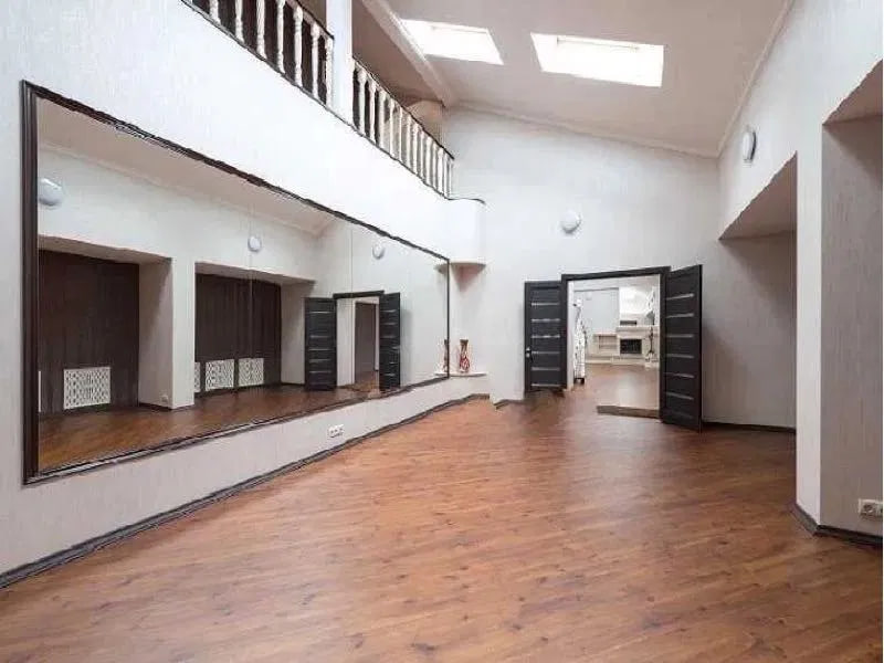 У Києві здають "елітний" пентхаус за 20 тисяч доларів на місяць. Дивіться, як він виглядає (фото)