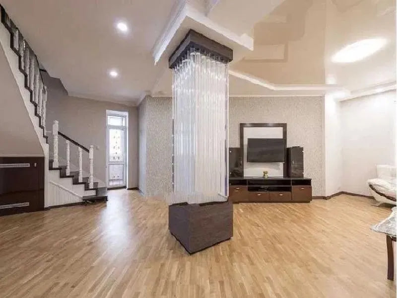 У Києві здають "елітний" пентхаус за 20 тисяч доларів на місяць. Дивіться, як він виглядає (фото)