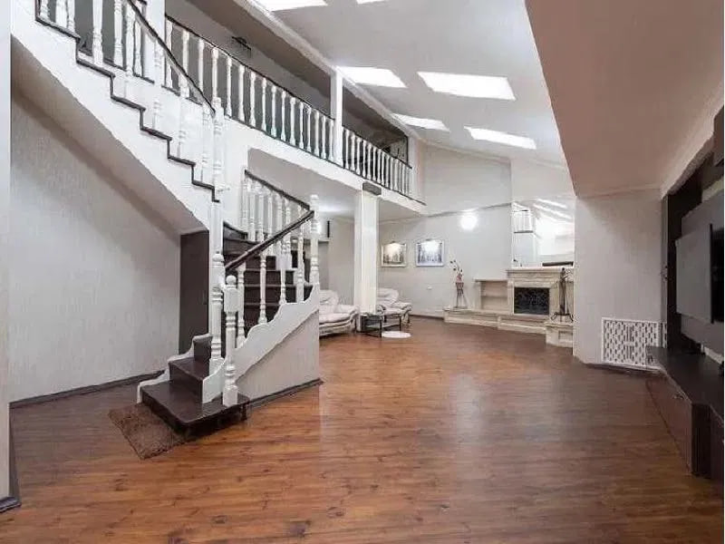 У Києві здають "елітний" пентхаус за 20 тисяч доларів на місяць. Дивіться, як він виглядає (фото)