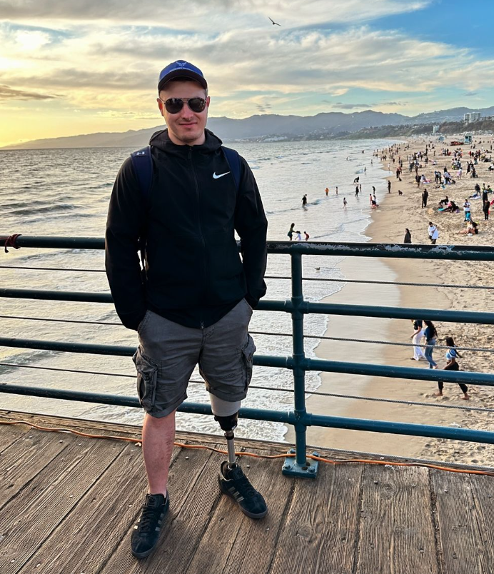 Потерявший ногу воин завоевал "золото" и "серебро" на международных соревнованиях (фото)