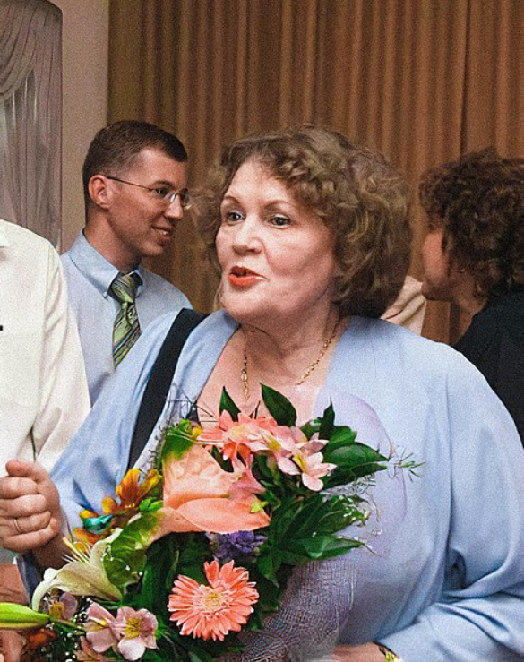 "Бомби о четвертій ранку - звичні з дитинства". Що треба знати про неймовірний життєвий шлях Ліни Костенко