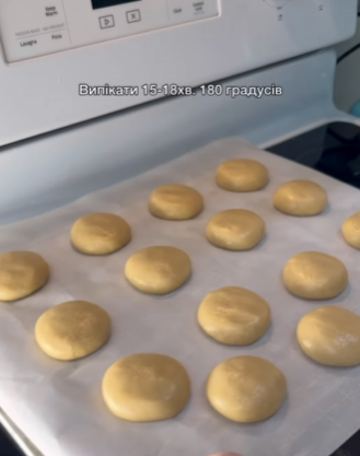 Помните пирожные "Персики"? Оказалось, их совсем не трудно приготовить (рецепт с видео)