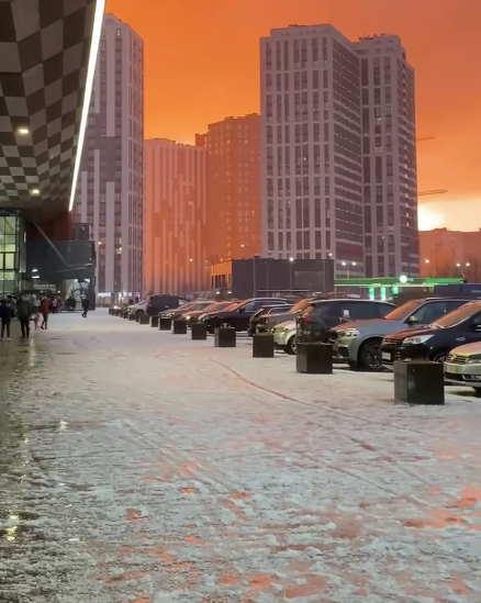 Над Києвом "запалало" небо. Дивіться, що сталося після граду (неймовірні фото)