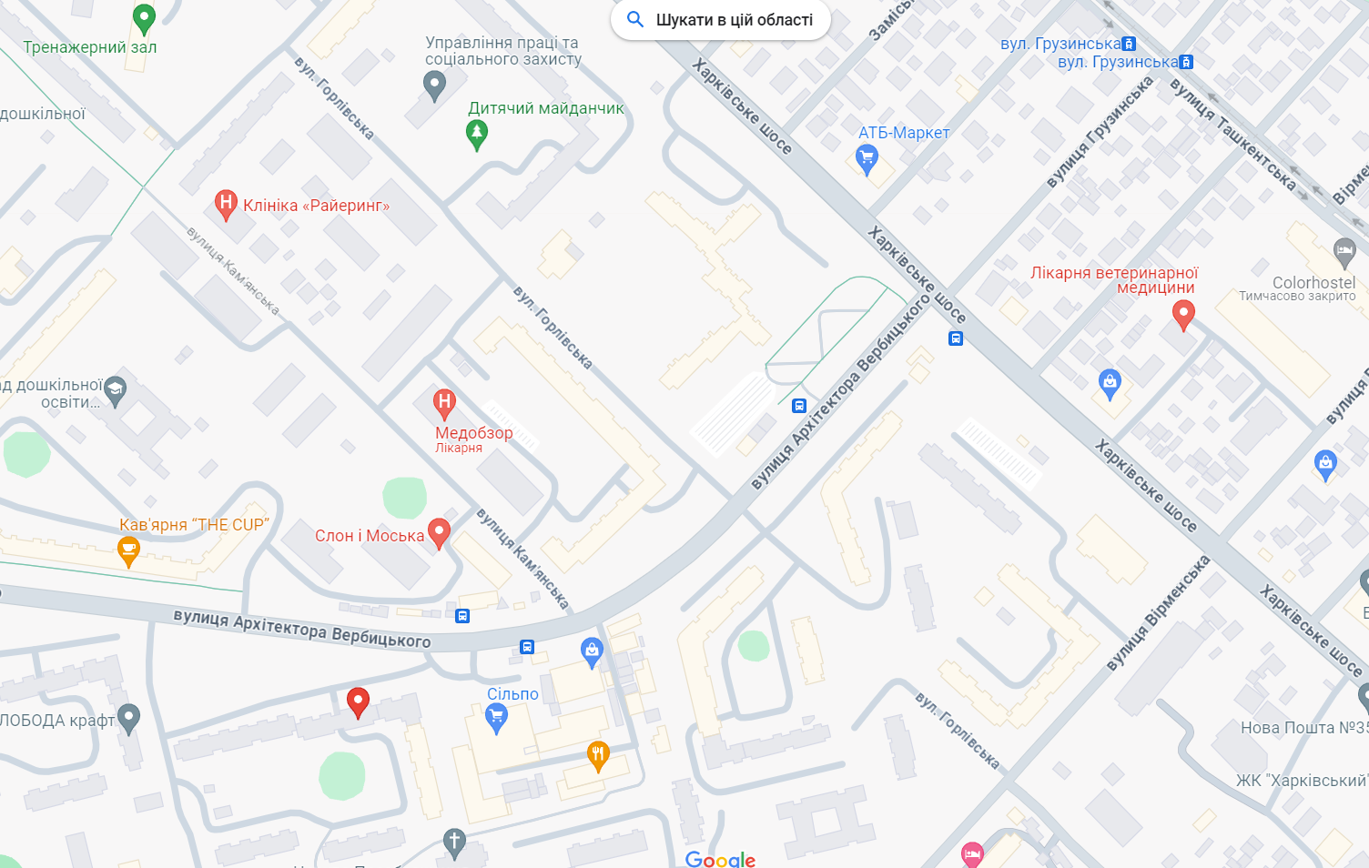 Через аварію на колекторі у Дарницькому районі Києва водіїв попередили про корки на дорозі