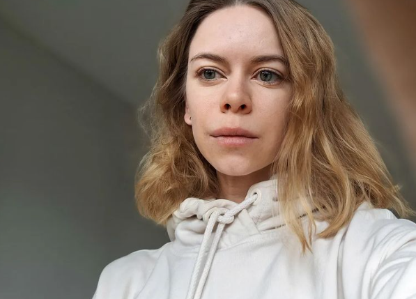 Що сталося з зіркою фільмів "Аврора" та "Жіноча інтуїція": мешкає за кордоном та працює офіціанткою