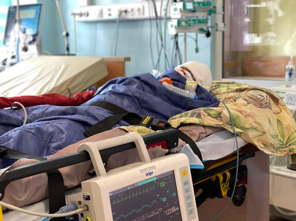 "Мрії не можна спалити". Про хлопчика, який вижив після ракетного удару по Вінниці, знімуть фільм