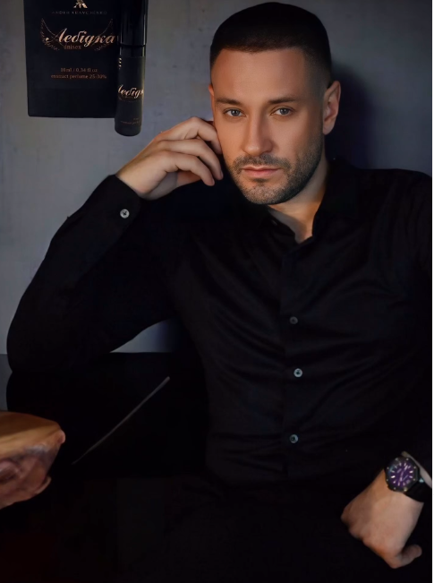 Хто такий Андрій Кравченко і чи одружений співак-"копія" Олега Винника