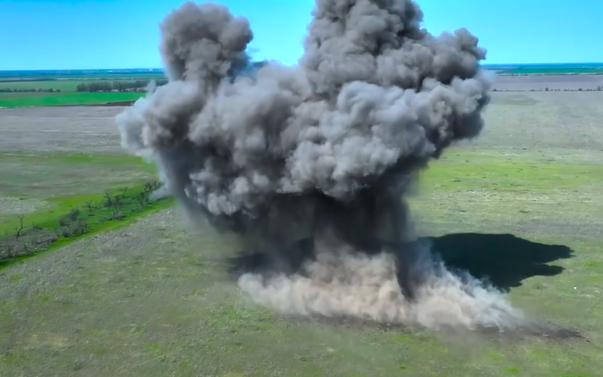 Українцям показали, як сапери розміновують Миколаївщину: неймовірні кадри