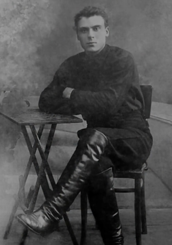 Смотрите, как выглядели мужчины 100 лет назад (видео)