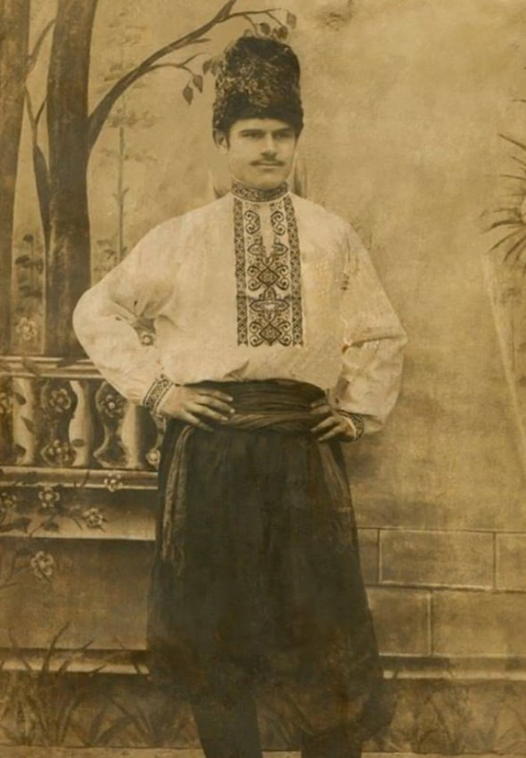 Смотрите, как выглядели мужчины 100 лет назад (видео)