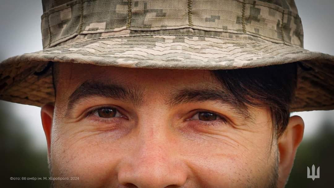 "В очах Хоробрих - мужність і відвага". Дивіться кадри з військовими, які захищають Україну