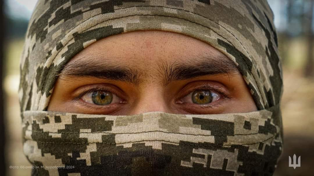 "В очах Хоробрих - мужність і відвага". Дивіться кадри з військовими, які захищають Україну