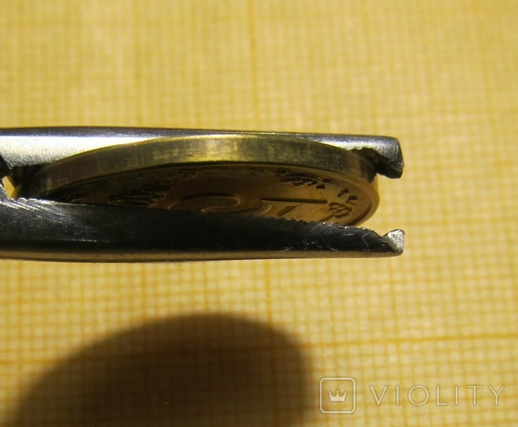 З цією монетою можна розбагатіти. Які 50 копійок принесуть майже 40 тисяч (фото)