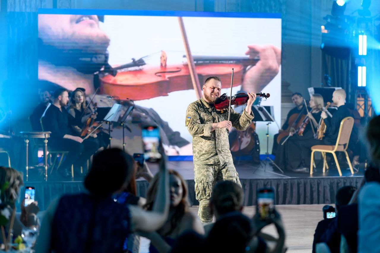 Впервые за пять лет в Киеве состоялся Венский бал с ветеранами. Смотрите, как это было