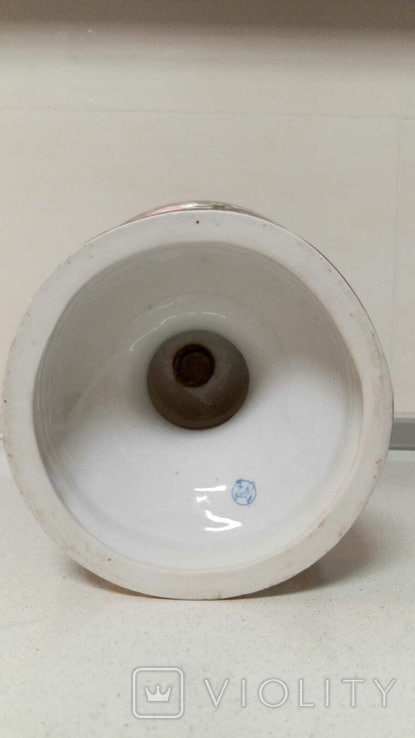 Така ваза вас озолотить. Як виглядає "скарб" з серванта за 50 тисяч гривень (фото)