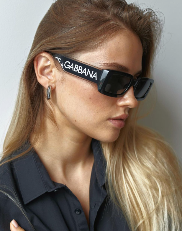 12 найстильніших сонцезахисних окулярів, які перетворять вас на зірку