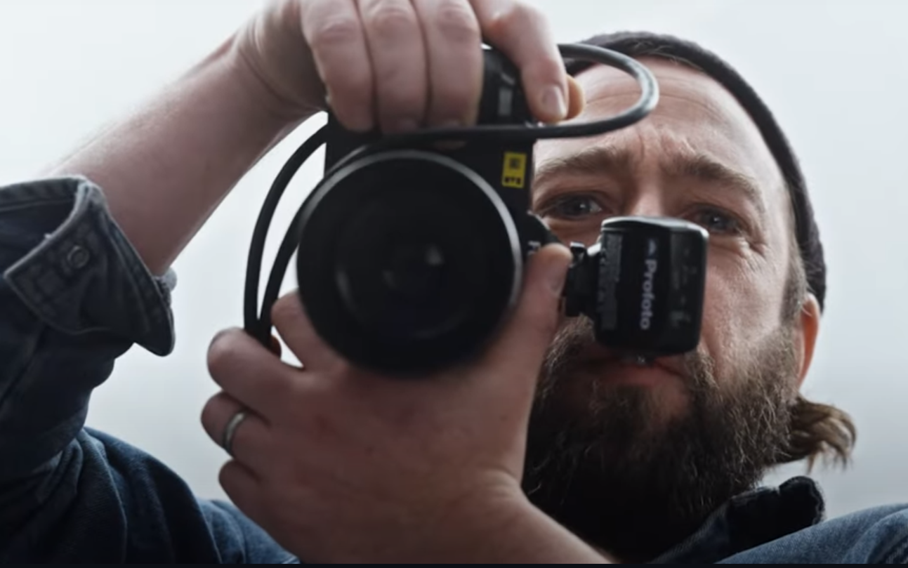 В кинотеатрах выходит "Наследник". 5 причин посмотреть триллер