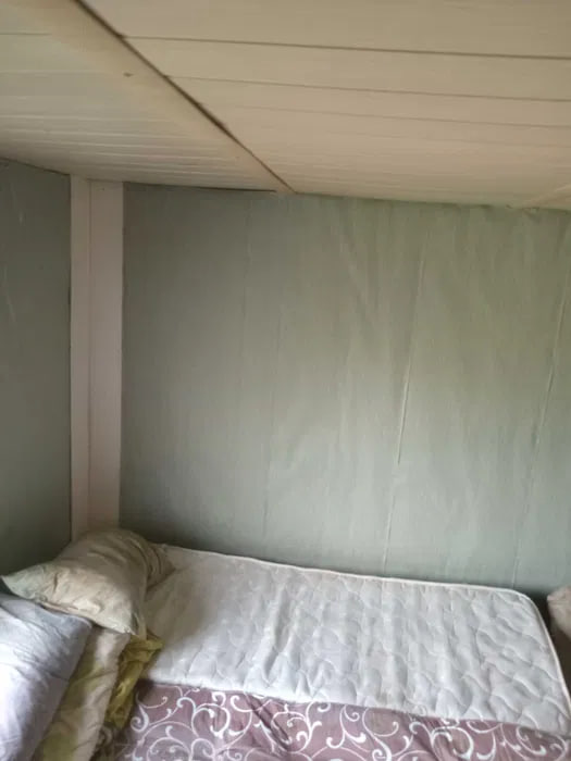 Незвичайну квартиру здають у Києві за 3 тисячі: як виглядає "таунхаус" без води, але з балконом