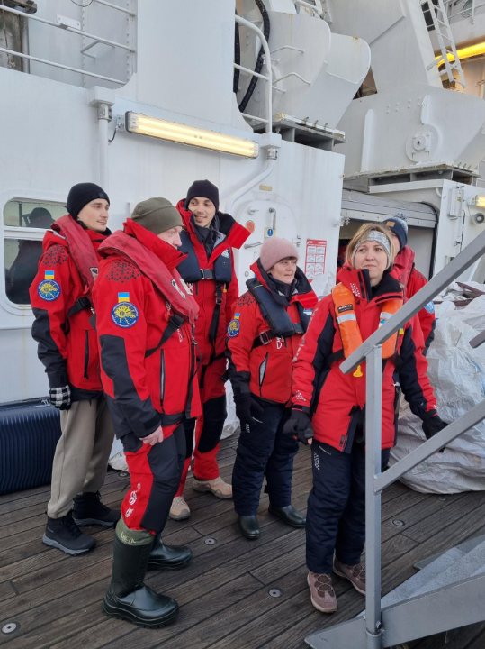 11 мільйонів доларів на "дослідження пінгвінів" - зрада чи ні: всі деталі скандалу