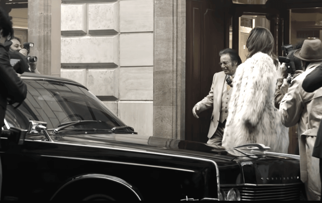 Колеса для Гуччі: які розкішні автомобілі можна побачити у фільмі "Дім Gucci"