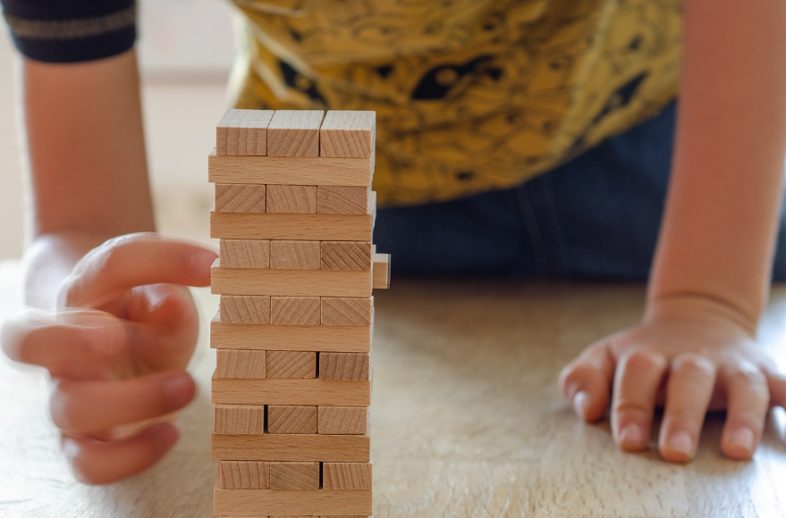 Як привітати дитину з нагоди завершення шкільного року: 9 оригінальних презентів