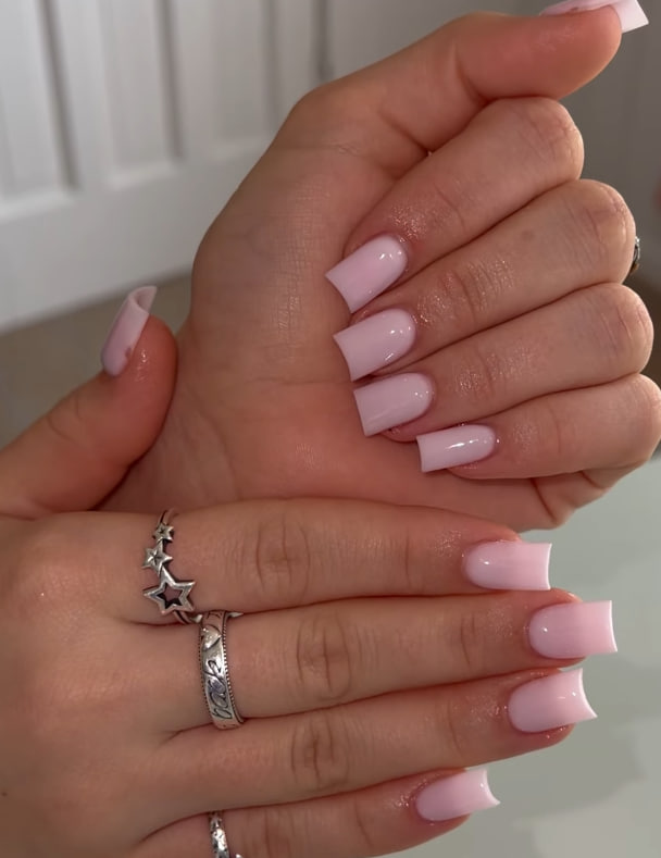 5 худших идей маникюра на короткие ногти, которые никогда не будет делать стильная и "дорогая" женщина