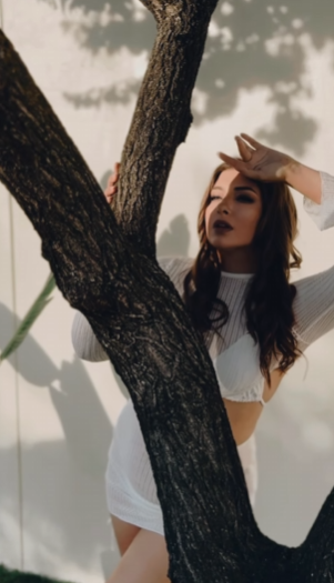 Вагітна? Актриса Катерина Тишкевич "засвітила" животик (відео)