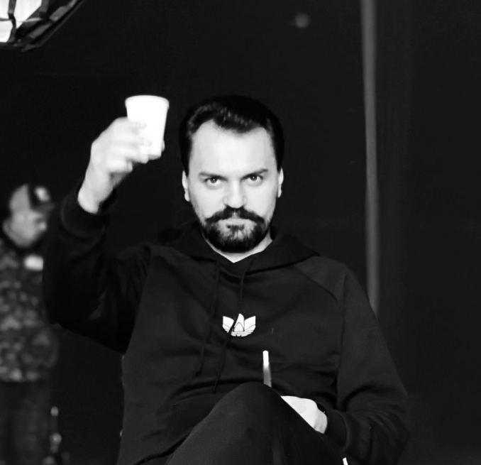 "Втеча" з України та вечірки з путіністами. Продюсер описав подальшу долю співака Олега Кензова
