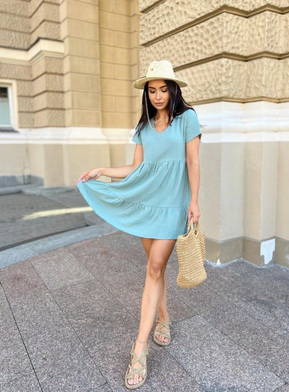 7 трендових міні-суконь, у яких ви підкорите цей світ. Святкові та повсякденні варіанти на літо