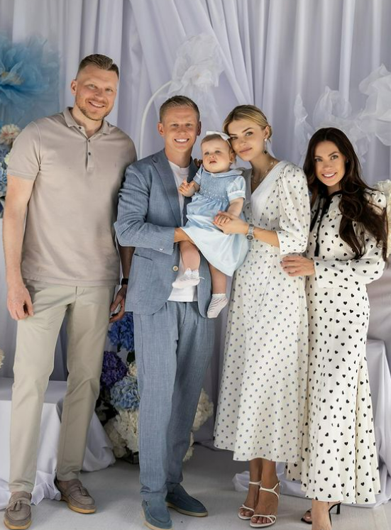Зінченко та його дружина похрестили маленьку донечку: неймовірні фото